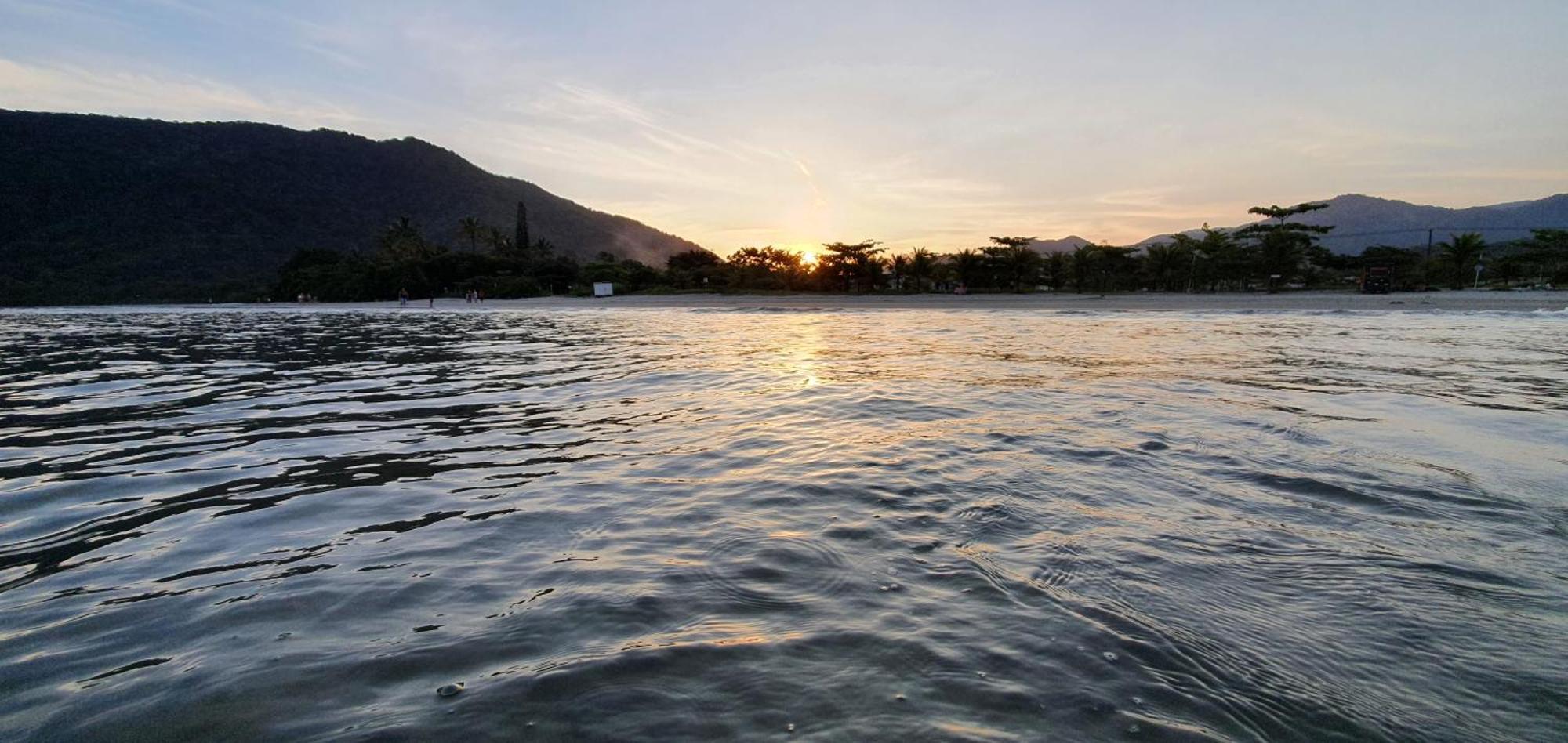 Chales Mar Virado أوباتوبا المظهر الخارجي الصورة